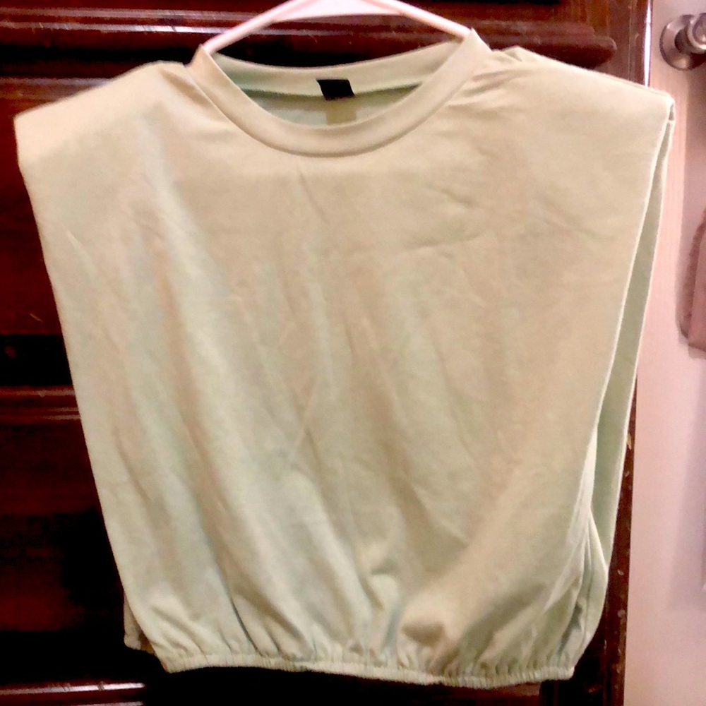 SHEIN CROP TOP WITH SHOULDER PADS IN A LIGHT MINT COLOR.